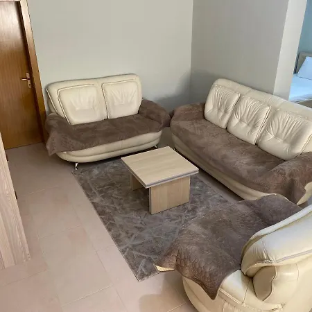 Cozy Guesthome شقة فندقية 3*